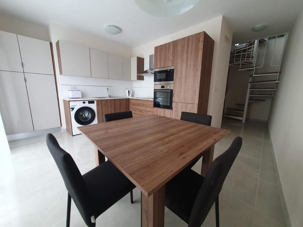Marbella Holiday Apartments - Seafront - Wifi Marsaskala Exterior photo