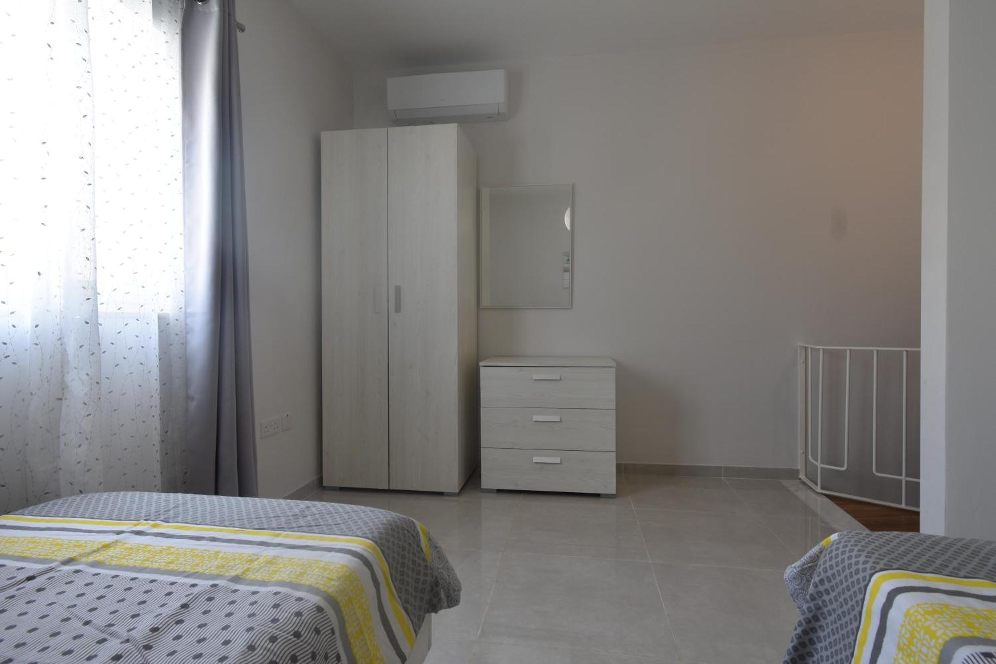 Marbella Holiday Apartments - Seafront - Wifi Marsaskala Room photo